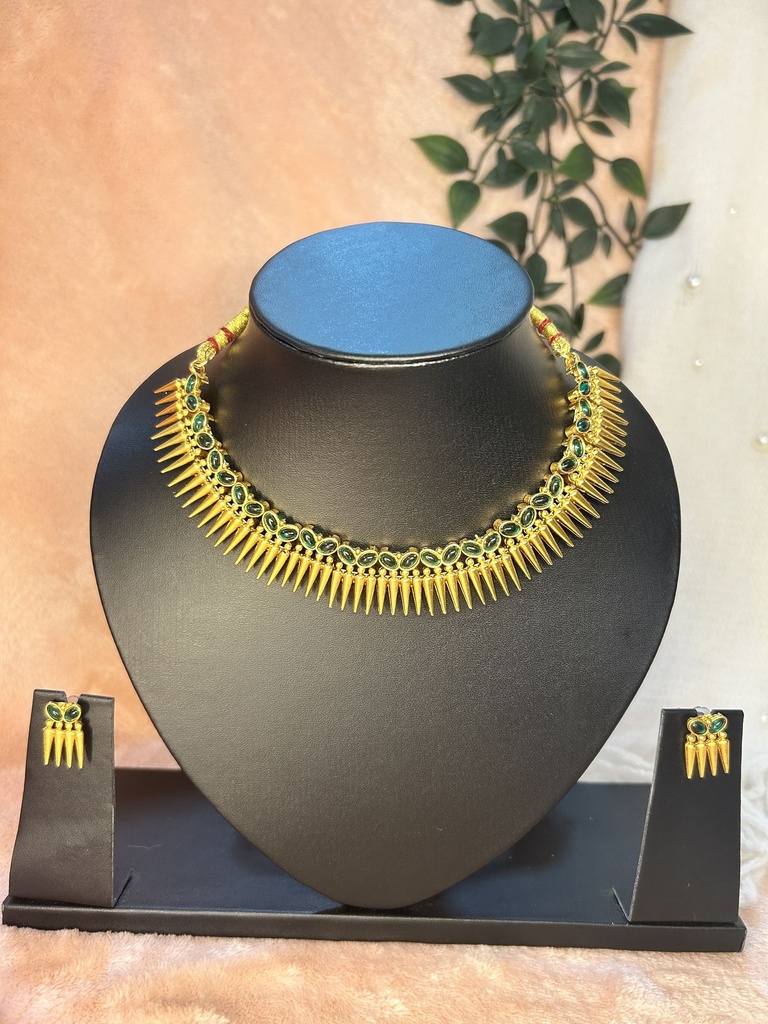 Mulla Mutt Golden Necklace
