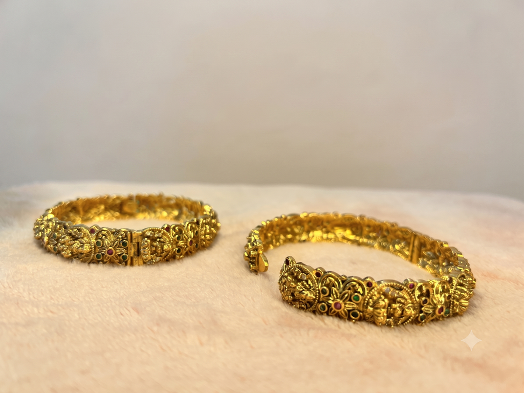 Traditional Antique Bangle