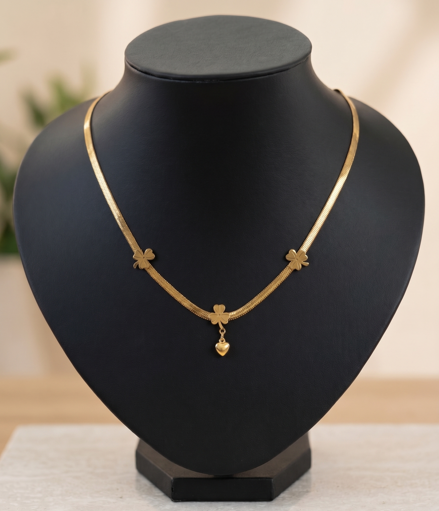 Minimalist Chain
