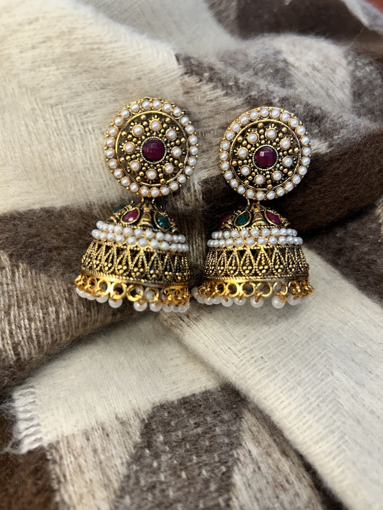 Earring Stone & Pearl Design