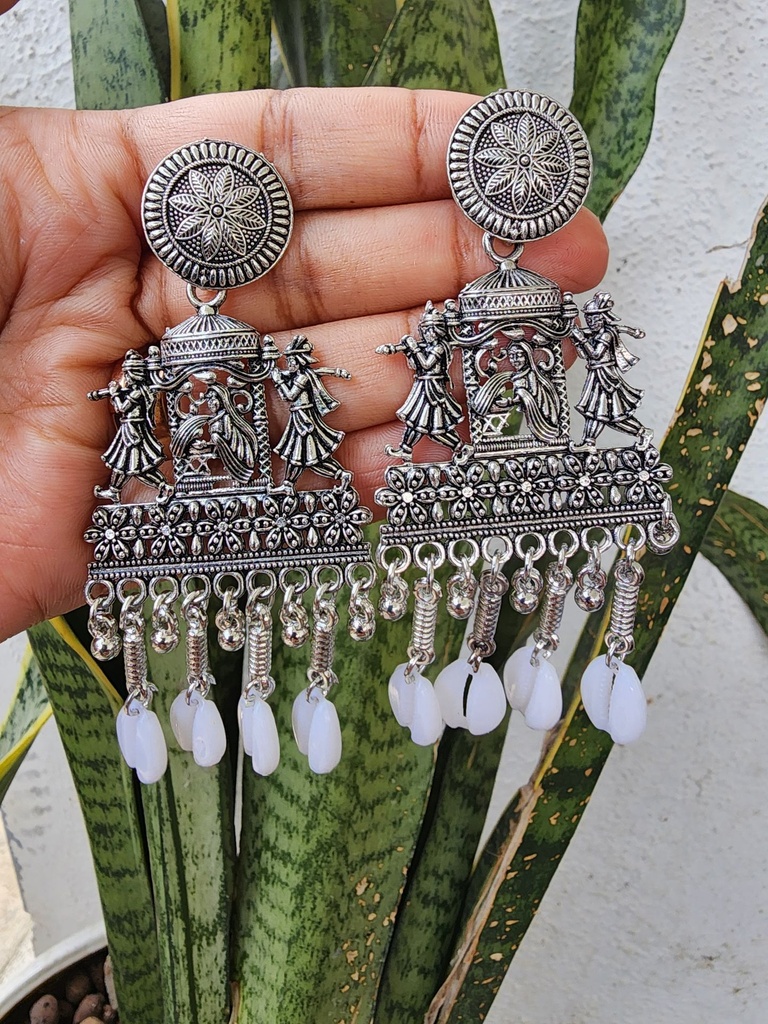 [AZ-E009] Exotic Silver Oxide Earring