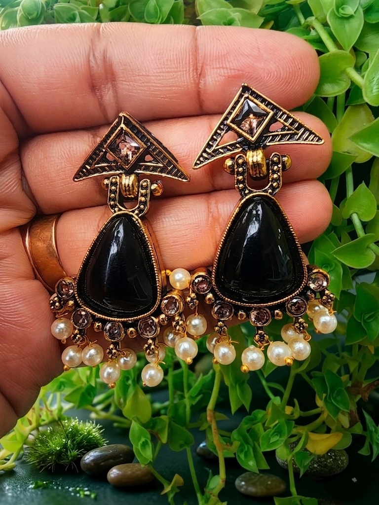 Exotic Black Stone Pearl Earring